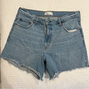 Abercrombie and Fitch ‘The Dad Short’ High Rise’ size 33